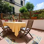 Viale Calascione 7