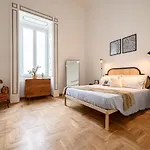 Viale Calascione 7