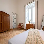 Viale Calascione 7