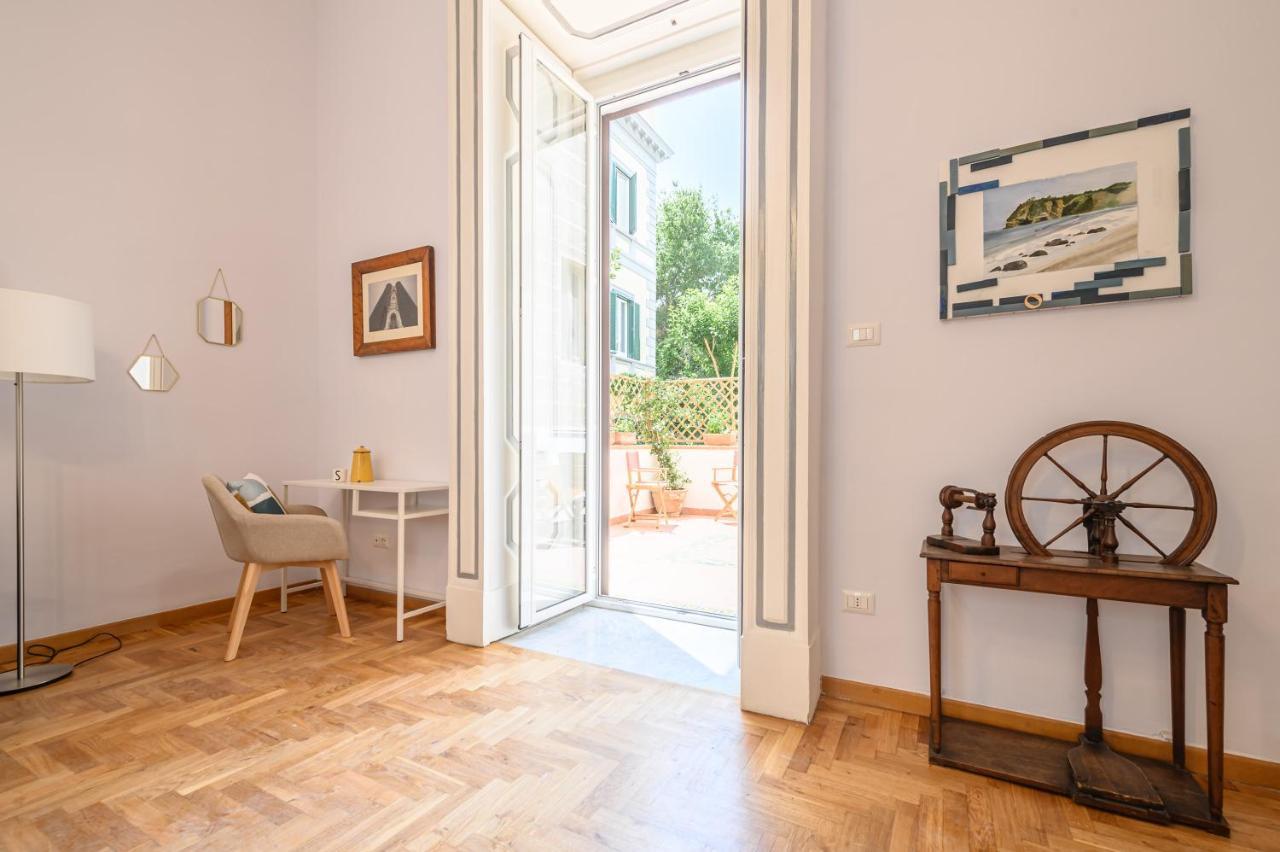 Viale Calascione 7 *