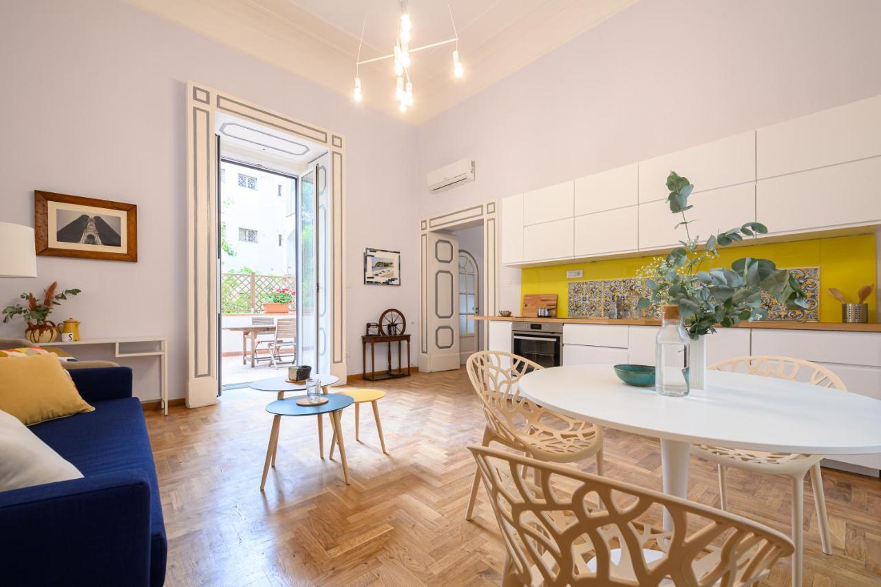 Viale Calascione 7 Naples